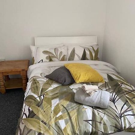 Lovely 2 Bedroom Flat In Greater Лондон Экстерьер фото