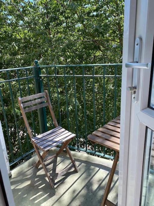 Lovely 2 Bedroom Flat In Greater Лондон Экстерьер фото